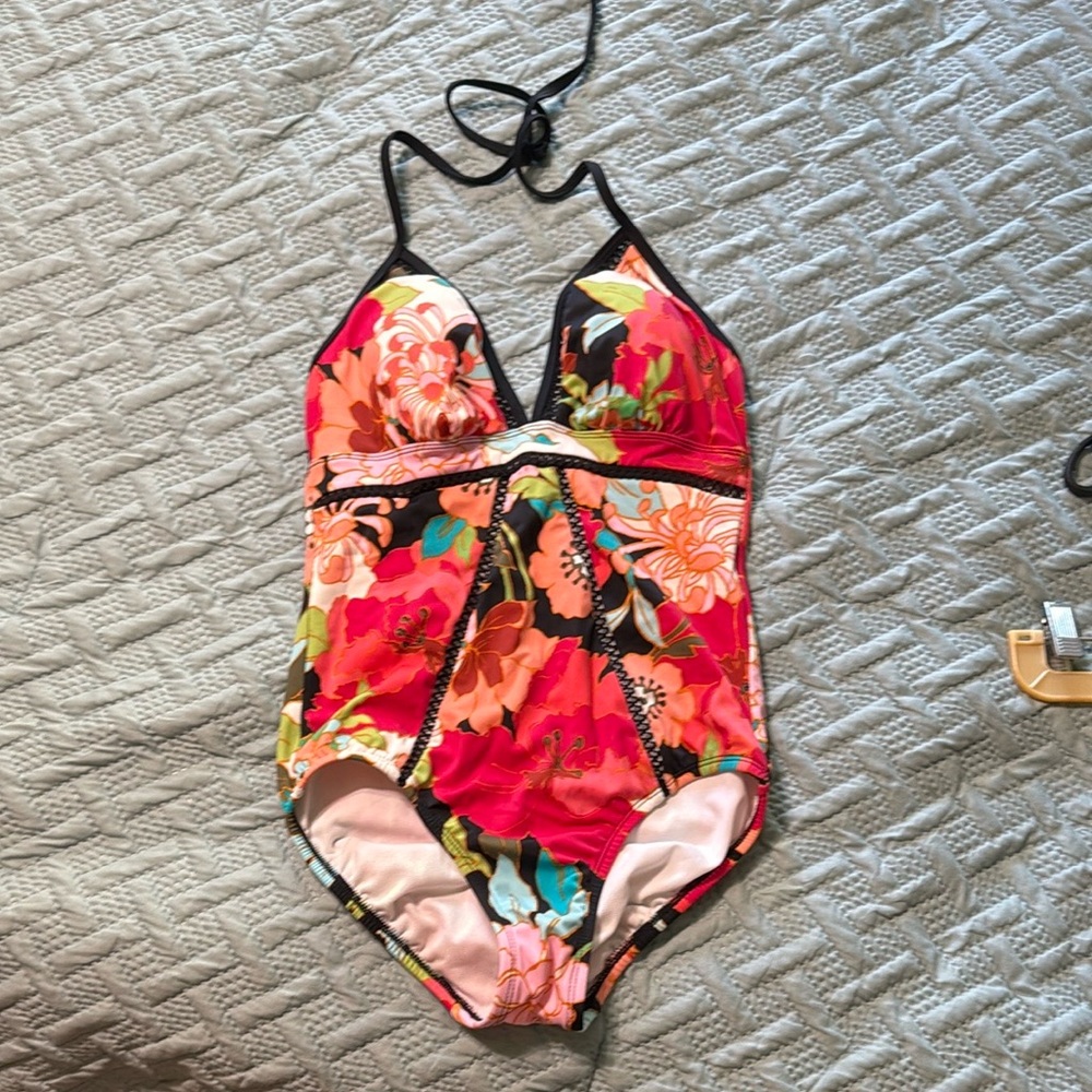 Floral one Piece crochet details